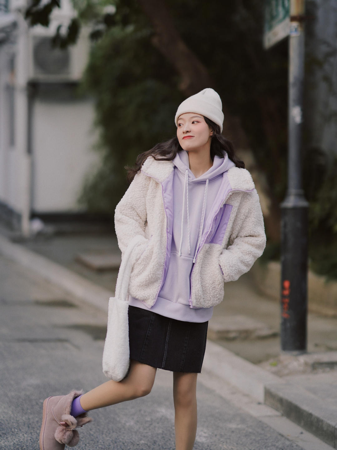 黑色 “毛绒外套”冬季必备单品,入冬这么穿优雅好看,帮你打造好气质