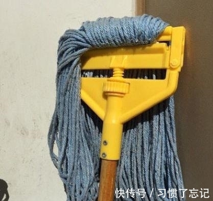 |幽默笑话:闺蜜打电话给我说她出车祸了,我赶去医院时……