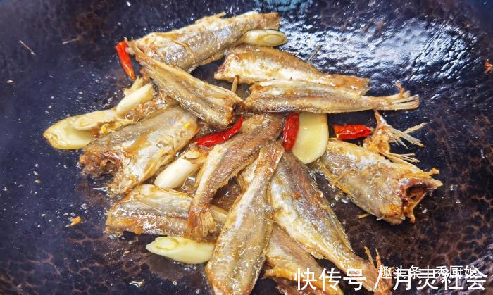 手软|立秋后，遇到此菜别手软，放得越久越好吃，冬天炖一锅，比肉还香