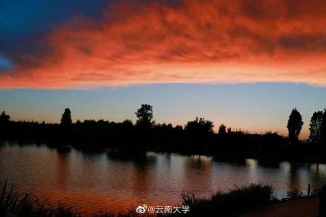 夏至 高校晚霞图鉴：晚霞很浪漫，幸好我们一起看过