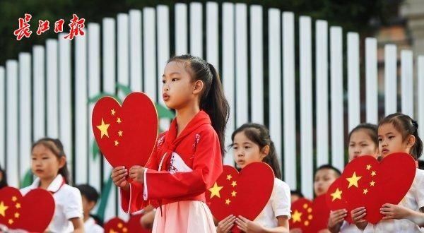 少年$国旗下的少年