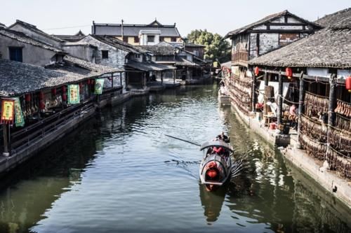 浙江一处不知名的古镇景点，一衣带水，古朴典雅，可免费进入参观