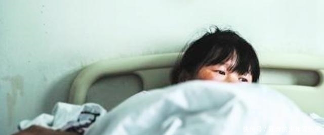 娩出期|这三样东西产妇要记得带进产房，会让生产体验更佳，比老公还管用