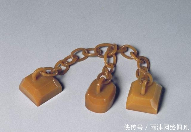 民间|溥仪最不愿上交的文物,实为满清“传家宝”,民间估价超8亿元