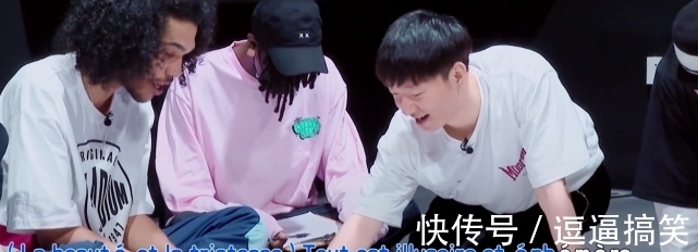 镜花水月|看老外穿汉服、写汉字、发红包！《这街4》让中国风吹向世界