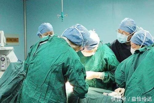 胎盘|产妇生完孩子半小时,医生再次伸手进去,产妇大怒却被回怼为你好