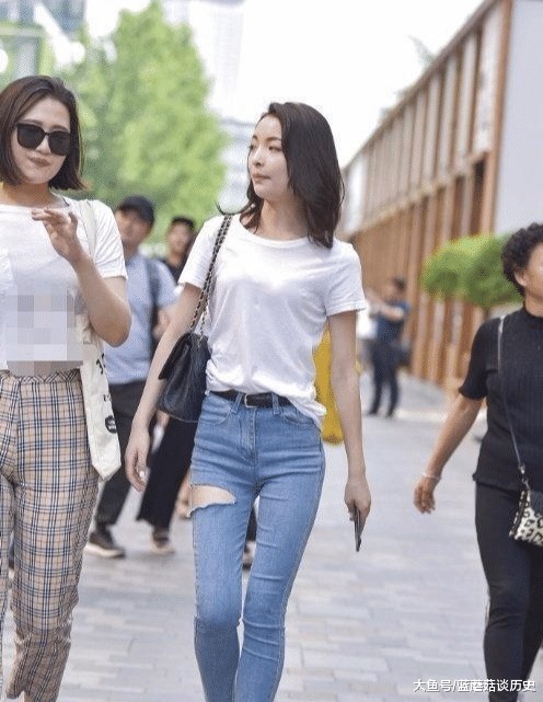 身材|身材窈窕的牛仔裤美女, 十分夺目, 绚丽的色彩让你忘乎所以!