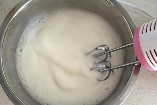  八寸戚风|教你做不塌陷不开裂，零失败的戚风蛋糕，像海绵，口感松软超好吃