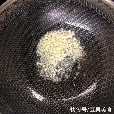 简单好吃的白灼菜心，秒变大厨