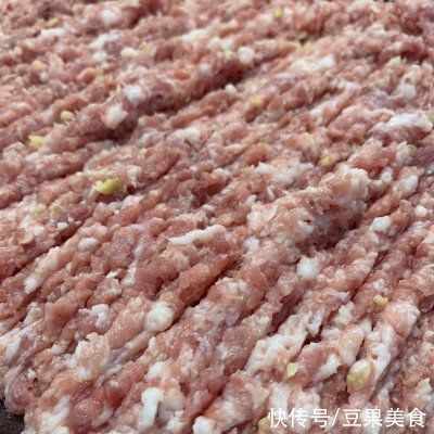 口味|炸酱面这样吃,换个口味换种心情