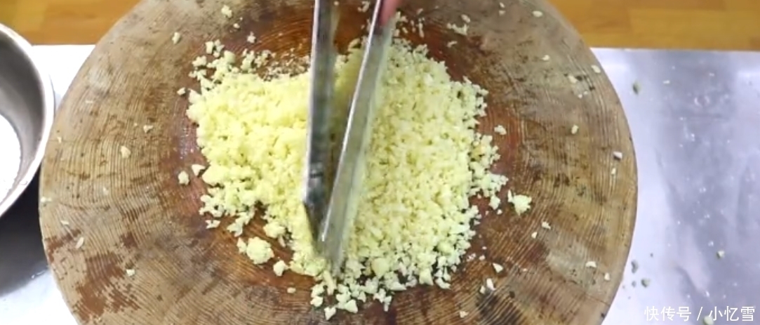 粉丝蒸花甲家常做法，老少皆宜，按照方法谁也会做