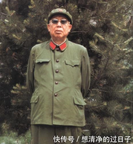 大军|解放后，他无论调任军队哪个大军区级部门，都是政委，看看他是谁