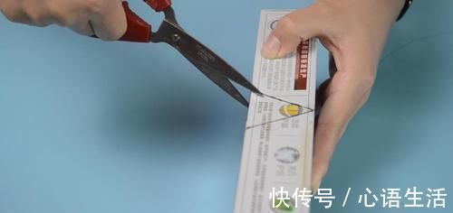 你家有废旧的牙膏盒吗?这个用途太聪明了,解决家家都困扰的烦恼