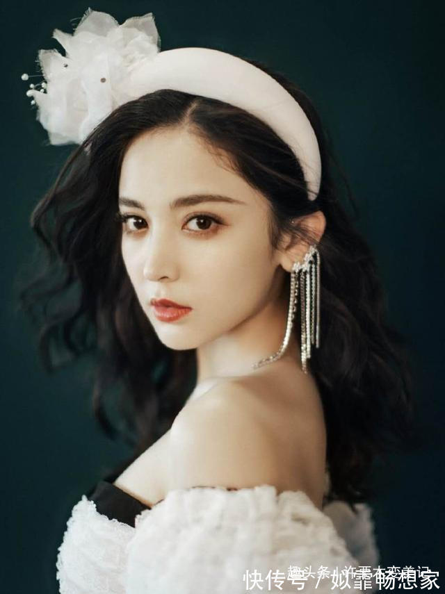 气质 五十多岁的女人,再没钱也别买这5种饰品,廉价掉气质,招人笑话