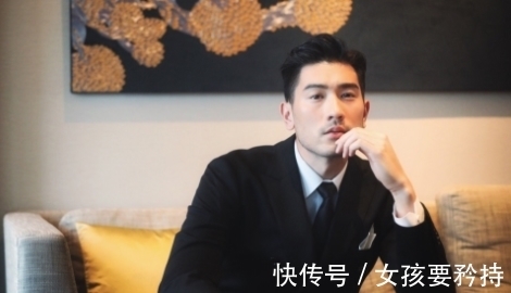 高以翔|林志炫录节目突发意外！从升降台跌落骨裂，网友吐槽安全措施差