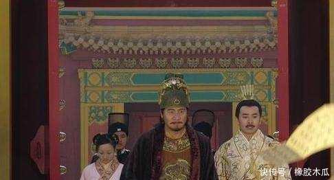 御医|朱元璋的爱妃肚子疼 御医治病后说道 十年后必死 果然应验！