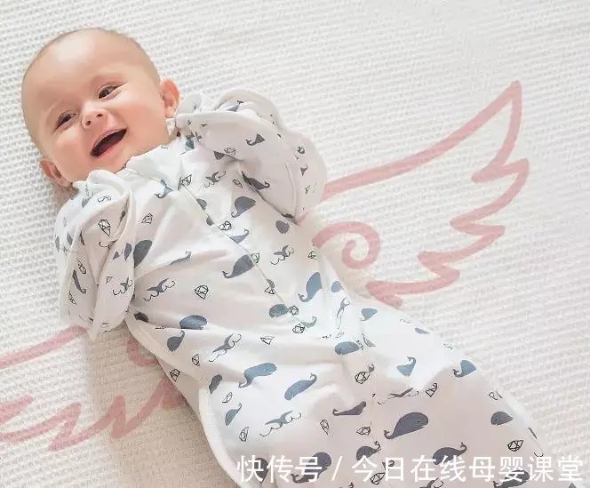 新生儿|照顾1~3个月宝宝,就一个秘诀:一月睡二月哭三月攒肚