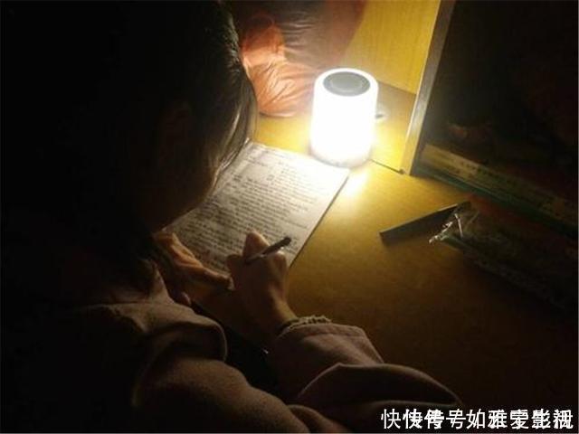 照片|“学霸”是怎样炼成的?看完这组照片,才明白成功没有捷径