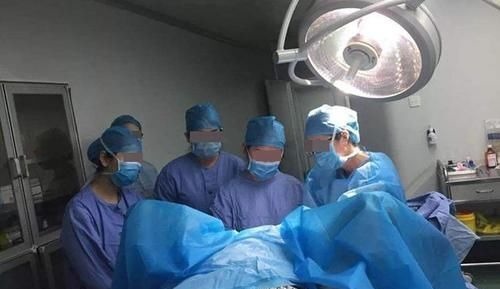 二胎|“头胎顺产,二胎再顺怎么了?像你这种坚持剖腹产的人,太自私”