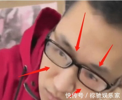 外出学!美术生为了上课睡觉,在眼镜片上画一双“眼睛”,老师差点被骗