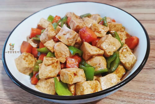 食材|在家做豆腐,牢记别直接下锅,多加1步,豆腐鲜嫩入味,咋做都香