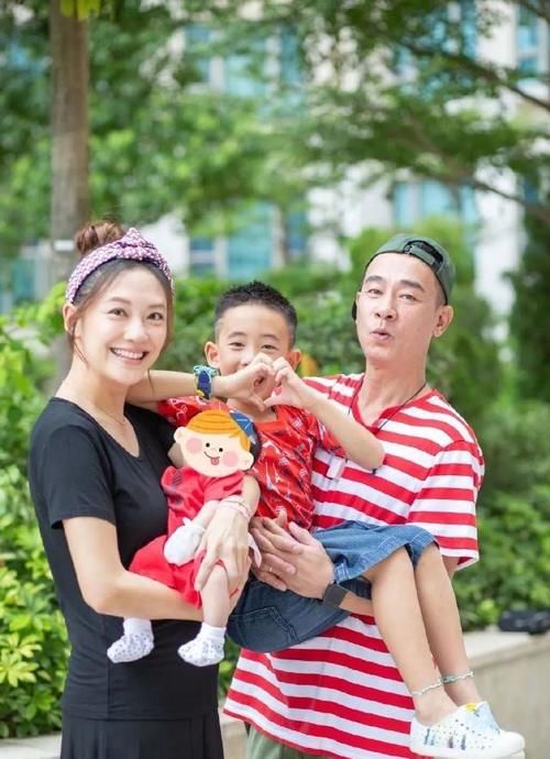 業(yè)務能力|易立競遇上大灣區(qū)兄弟，上演坦白局，陳小春說不敢和二兒子太親近