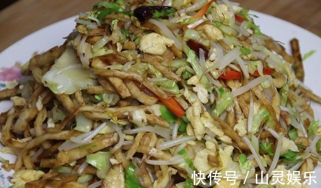 北方人爱吃的炒饼,掌握这几个技巧,做出来比路边摊的好吃