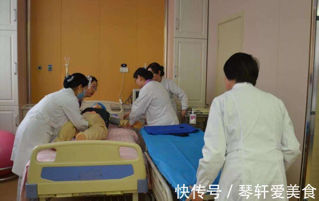 剖宫产|剖宫产缝合一共有七层,过程不比顺产简单,产妇实在太辛苦!