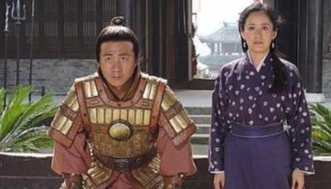 朱元璋|朱元璋深夜仍在批奏折,宫女进来送了热粥,为何因此丧命