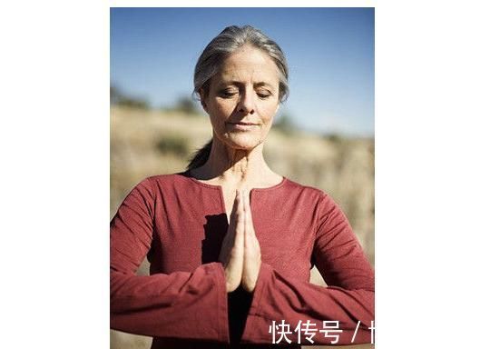 高血糖|清晨绝不能吃四种食物，容易使血糖波动，如何控制高血糖呢