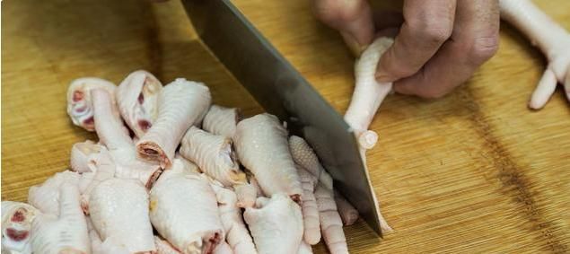 软烂|这才是鸡爪最好吃的做法,软烂入味,下酒又下饭,搭配啤酒真过瘾