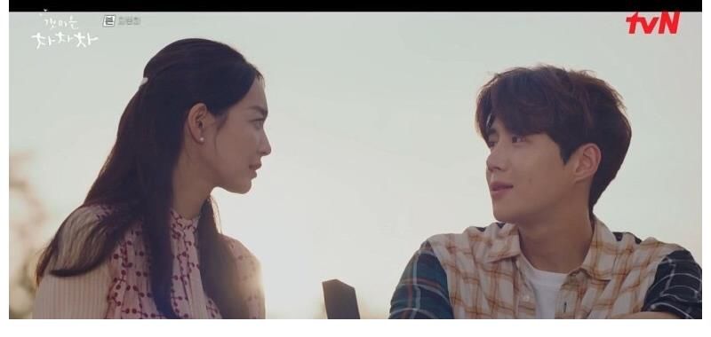 《海岸村恰恰恰》金宣虎申敏儿上演求婚接力,暖心角色领便当引爆泪腺