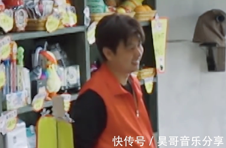 香腸|楊紫跑倉庫賒香腸，一碗烤腸太搶鏡，導演張航希都忍不住偷笑