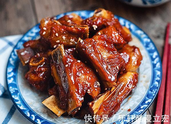 糖色|做糖醋排骨，别用番茄酱，教您详细做法，酸甜适口，色泽红亮