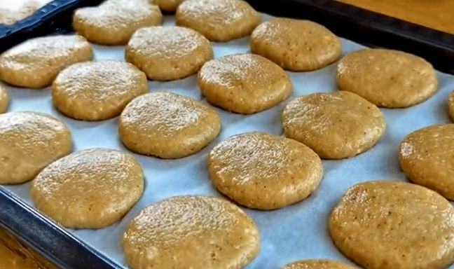 夏天|夏天，鸡胸肉别再炸着吃了，试试此做法，做成面食，好吃又下饭