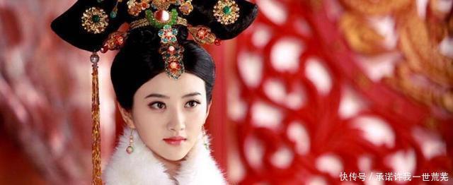 龙袍|她是历史上唯一穿着龙袍下葬的女子，衣服还是皇帝赏的！