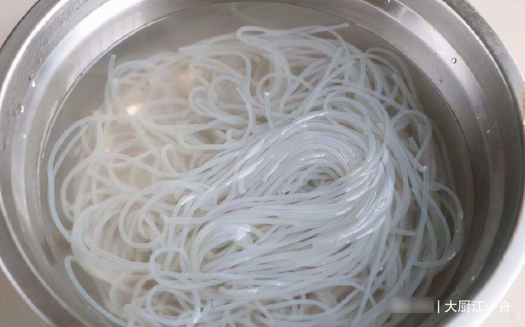 冬天要多吃白萝卜，分享4道萝卜的做法，好吃实惠，天天吃不重样