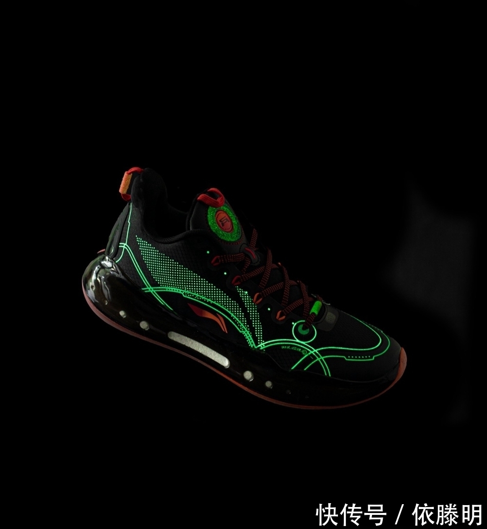 原价 这月买鞋花了 2W 多!一双 Nike 血亏!但有个市价翻 5 倍!