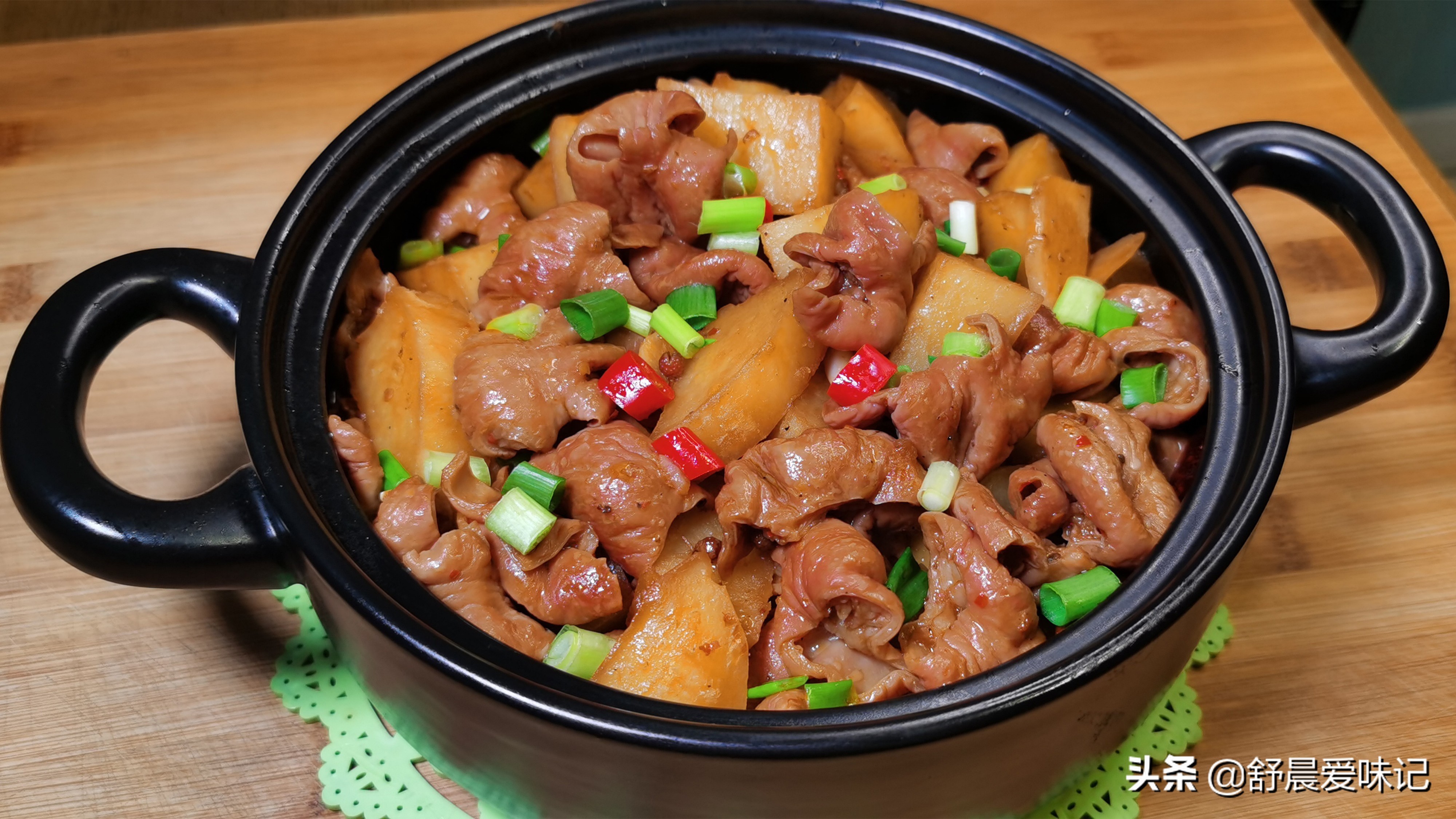 肥肠这样做,味道才叫香,肥而不腻,香辣解馋,看着就有食欲