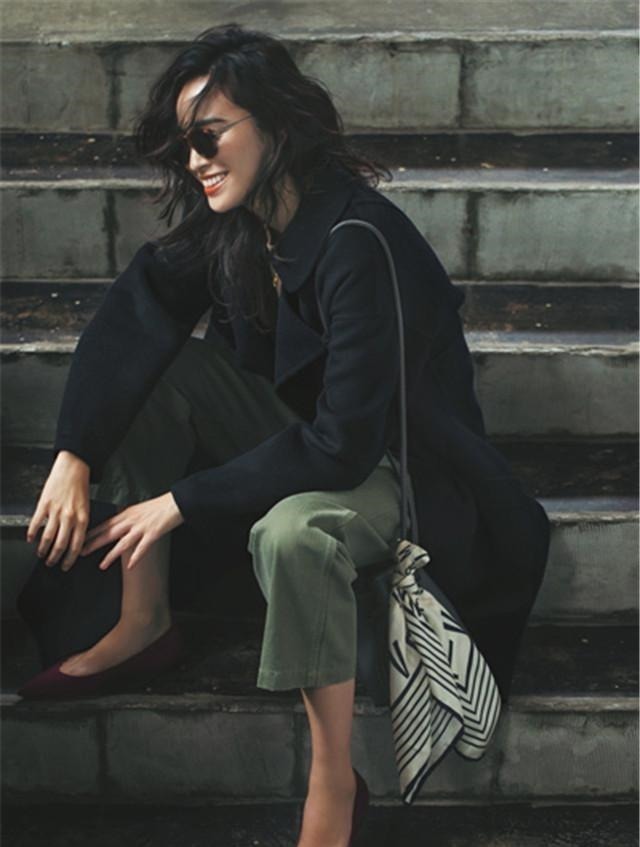 烟熏 秋冬第一件大衣,有棕色、米色、藏青色,还有漂亮的烟熏色!