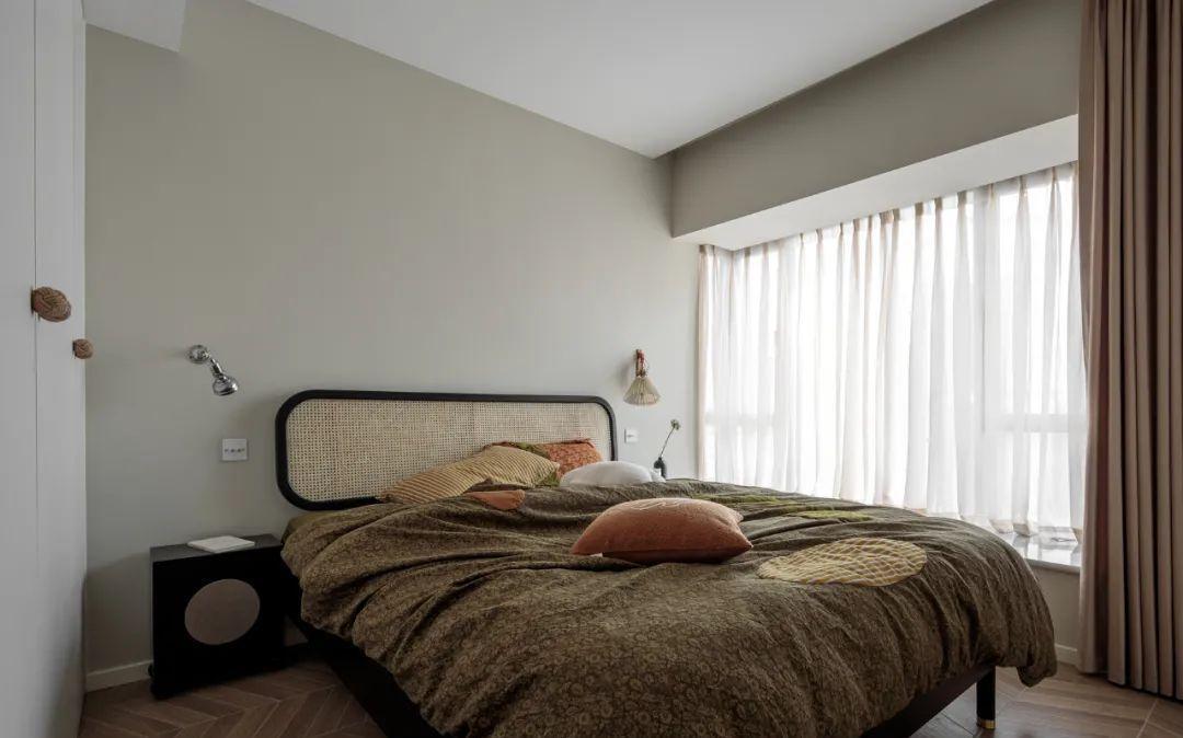 屋主|79平米混搭风格,客厅的壁炉电视墙,书房的隐形床,都是大制作!