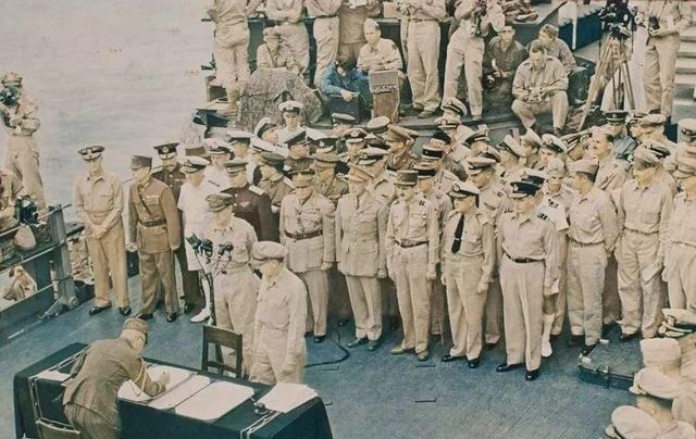 男子死后留包破纸,多年后却知是值10亿文物,儿子当即无偿上交