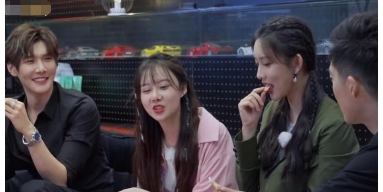 孟子义闺蜜“拷问”王厚杰,他回答后被质疑立完美人设,生气离开