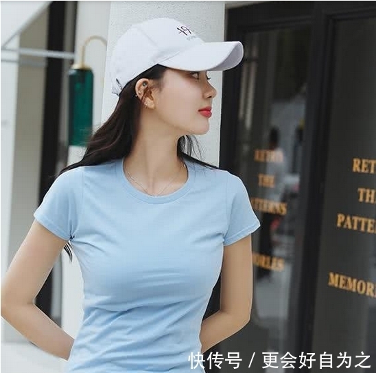 妹子|街拍:妹子,气质清纯,身材苗条性感又特别的时尚靓丽!