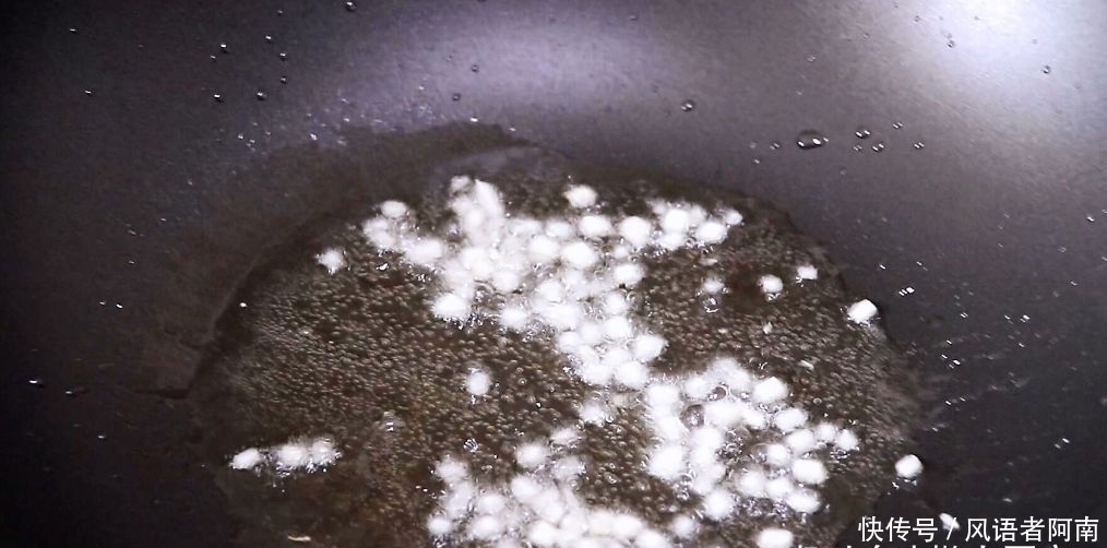 酸菜|用酸菜煮鸭血,鸭血煮的时间越长越好吃,一点不腥,鲜香嫩滑