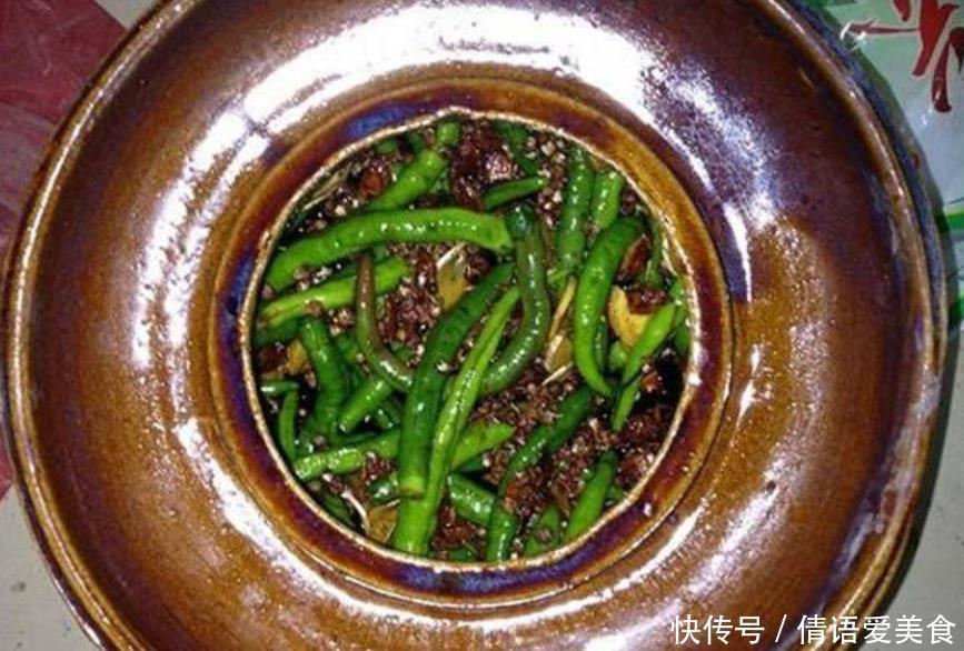 清洗干净|婆婆教我腌辣椒,不用水,不用油,酸辣爽口,2天就能吃