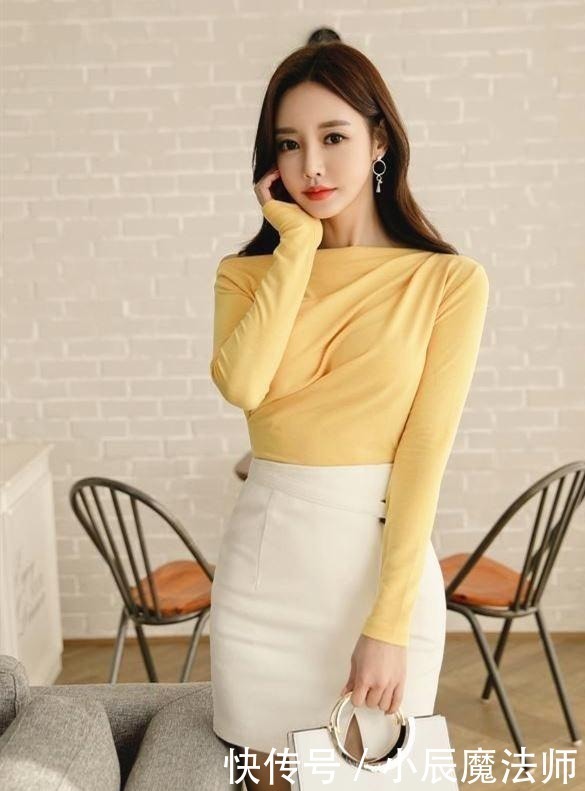 美女穿搭蕾丝上衣飘逸浪漫,时尚不俗气,释放优雅精致女人味