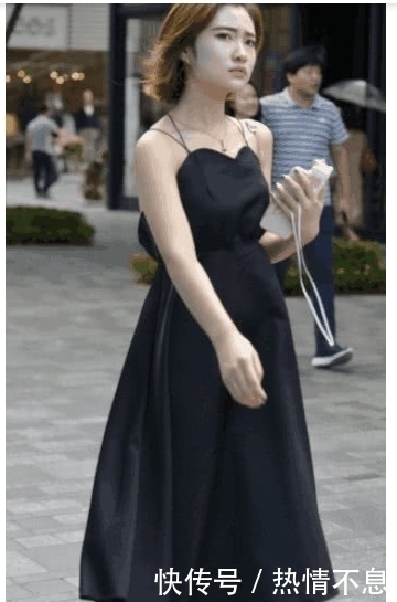 个性|美女街拍:穿着潮流前卫高颜值的妹子,体态轻盈又有时尚个性!