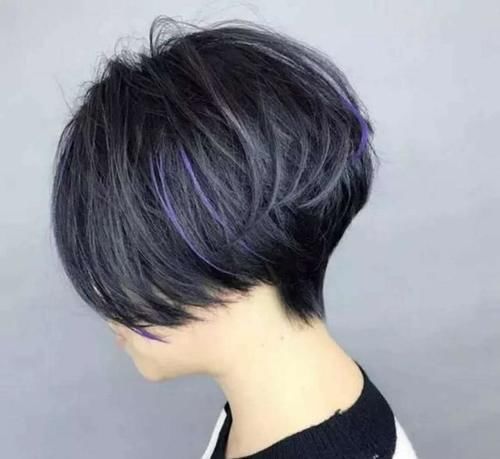 脸大脖子短，适合什么发型？