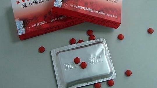 光合作用|绿萝“黄叶”怎么办几毛钱的“大补药”，根枝疯长，窜成小瀑布